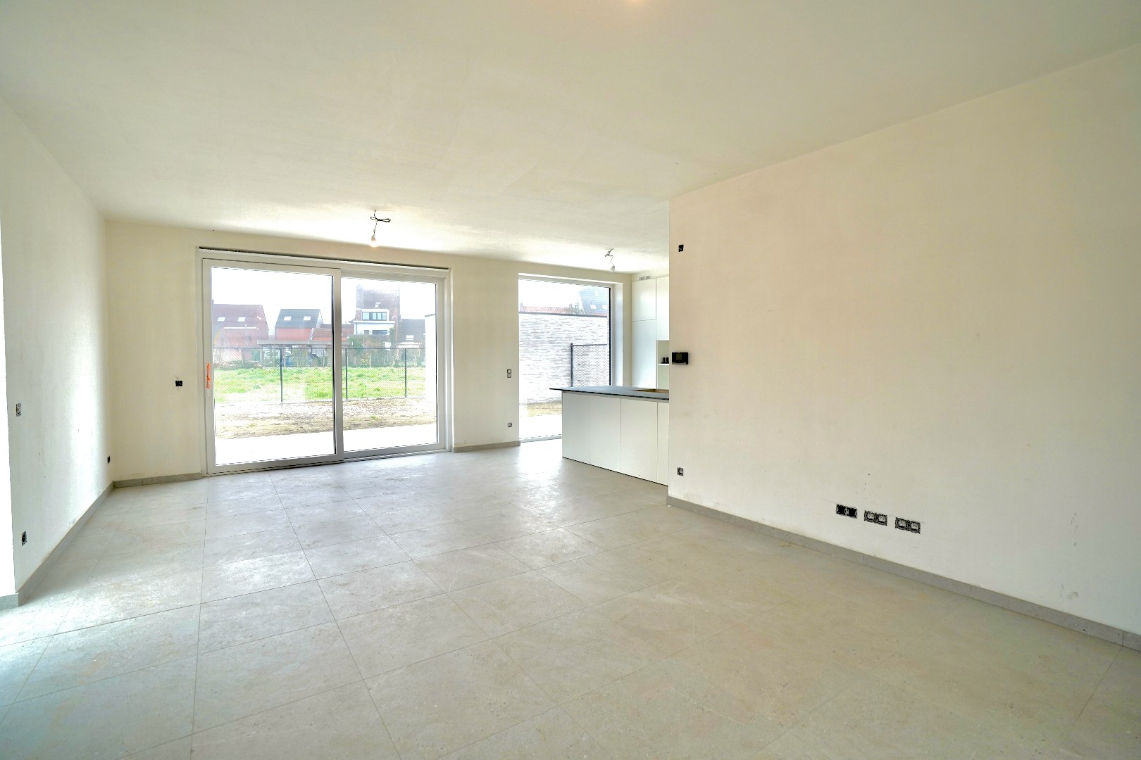Moderne nieuwbouwwoning met 3 slaapkamers in rustige woonwijk te Oosteeklo - foto 4