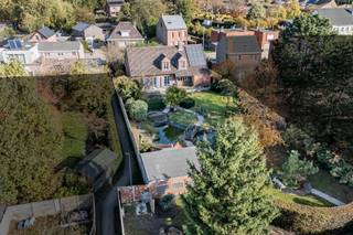 A haven of peace, comfort and characterDiscover this charming country-style villa, beautifully located in the green and quiet surroundings of...