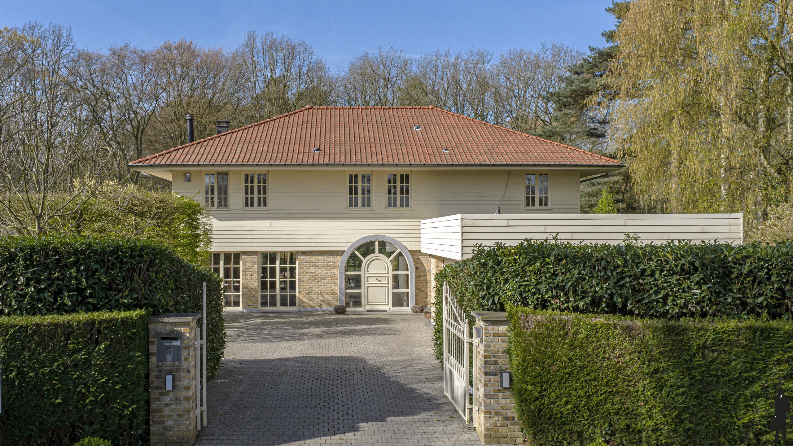 Lichtrijke villa aan het centrum! - foto 3