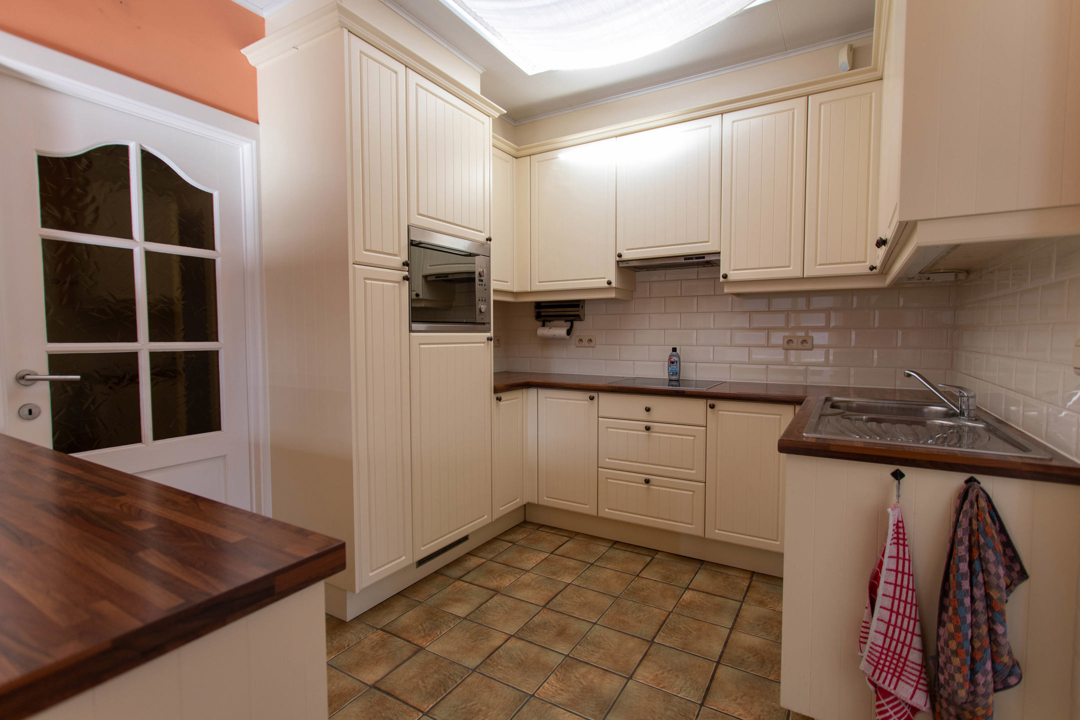 Maison à louer à Essen avec 4 chambres - photo 3