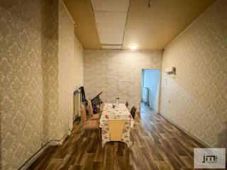 Deze deels gerenoveerde woning is gelegen op wandelafstand van het stadscentrum en het station van Sint-Truiden en in de onmiddellijke nabijheid...