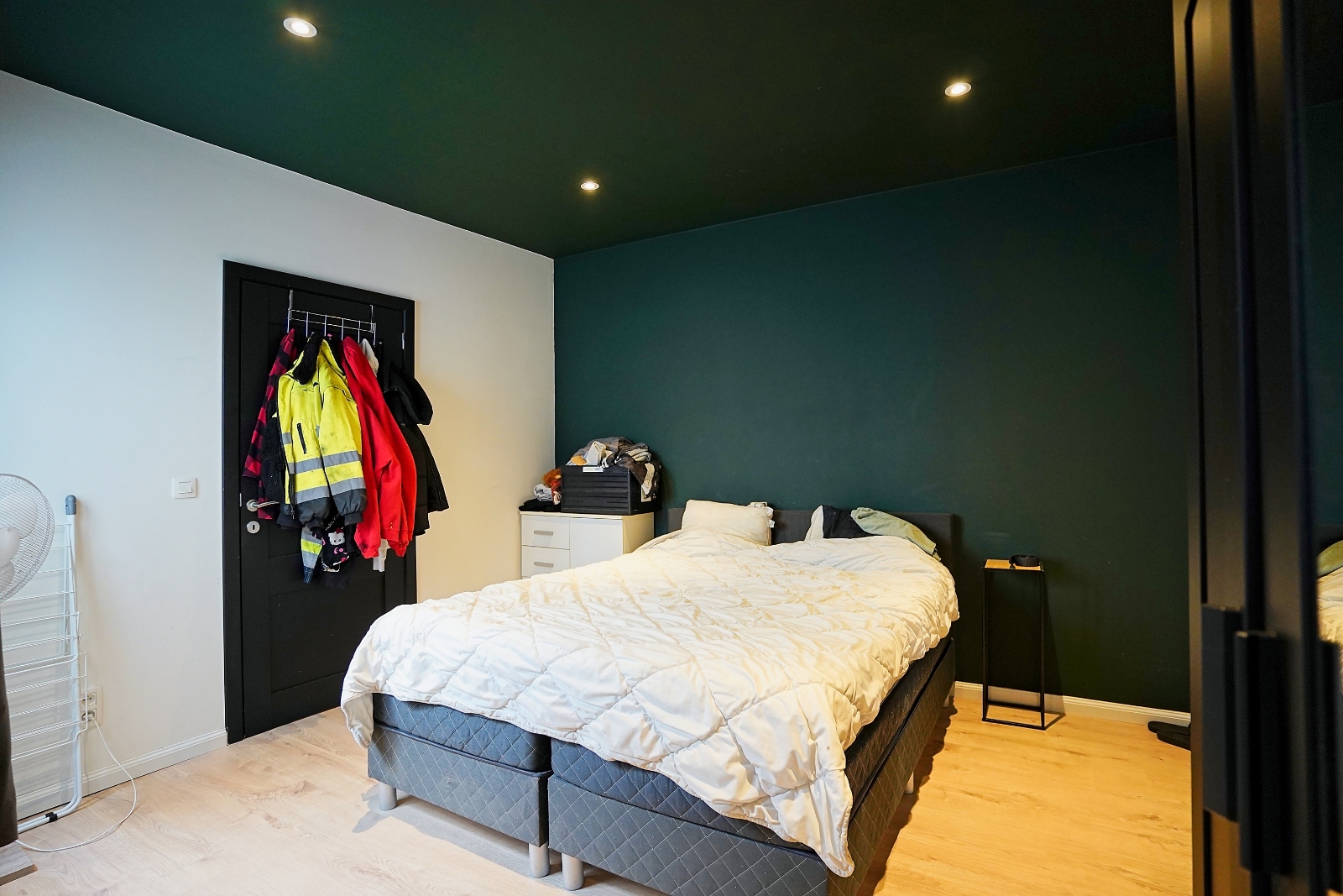 Betaalbaar gelijkvloers appartement op een toplocatie! - foto 4