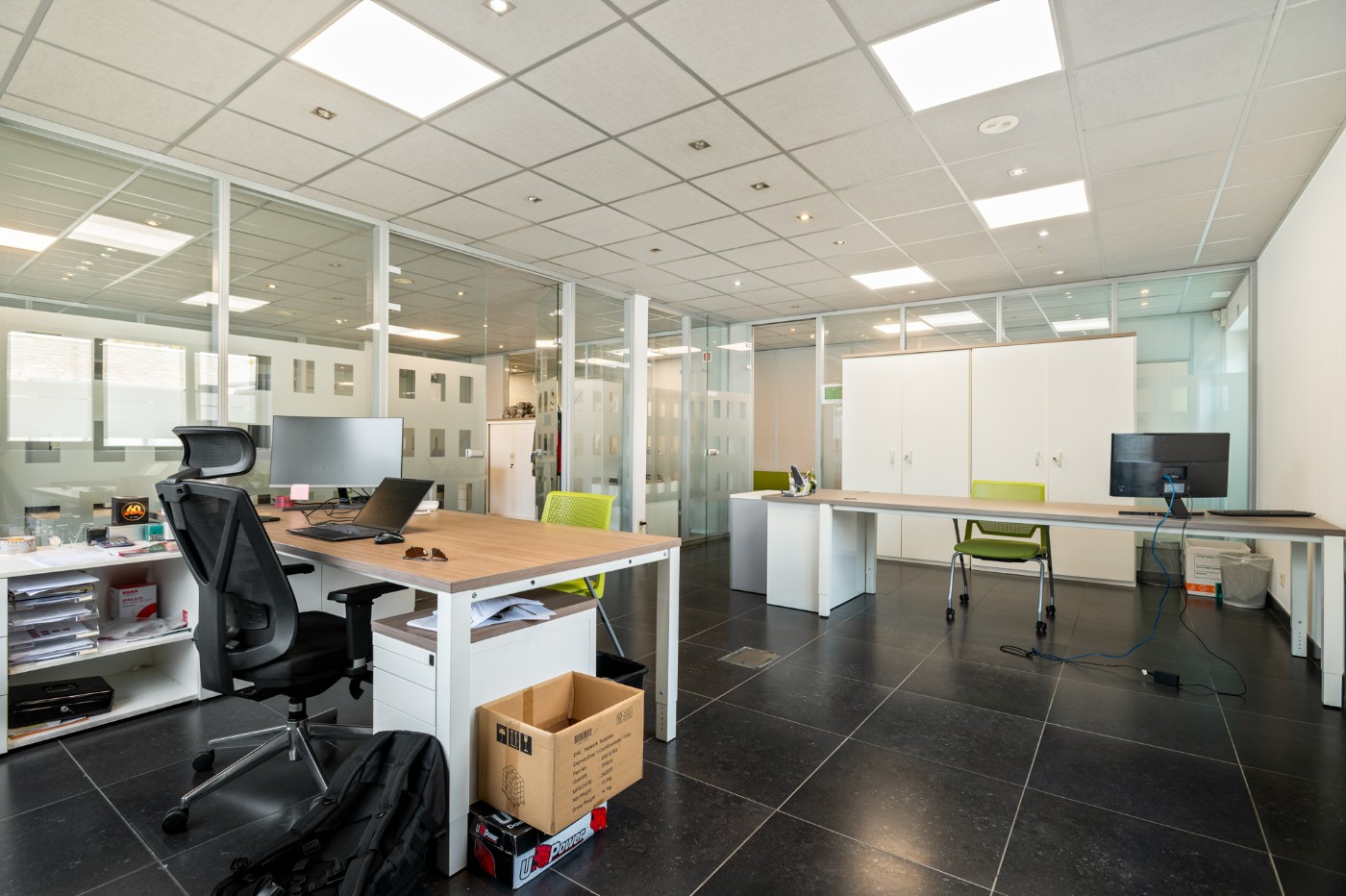 Ruime, volledig ingerichte kantoorruimte van 200 m² in hartje Stabroek - foto 4