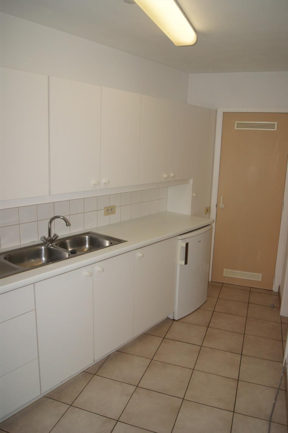 Ruim 2-slp appartement met zonnig terrasje, centrum Torhout - foto 5