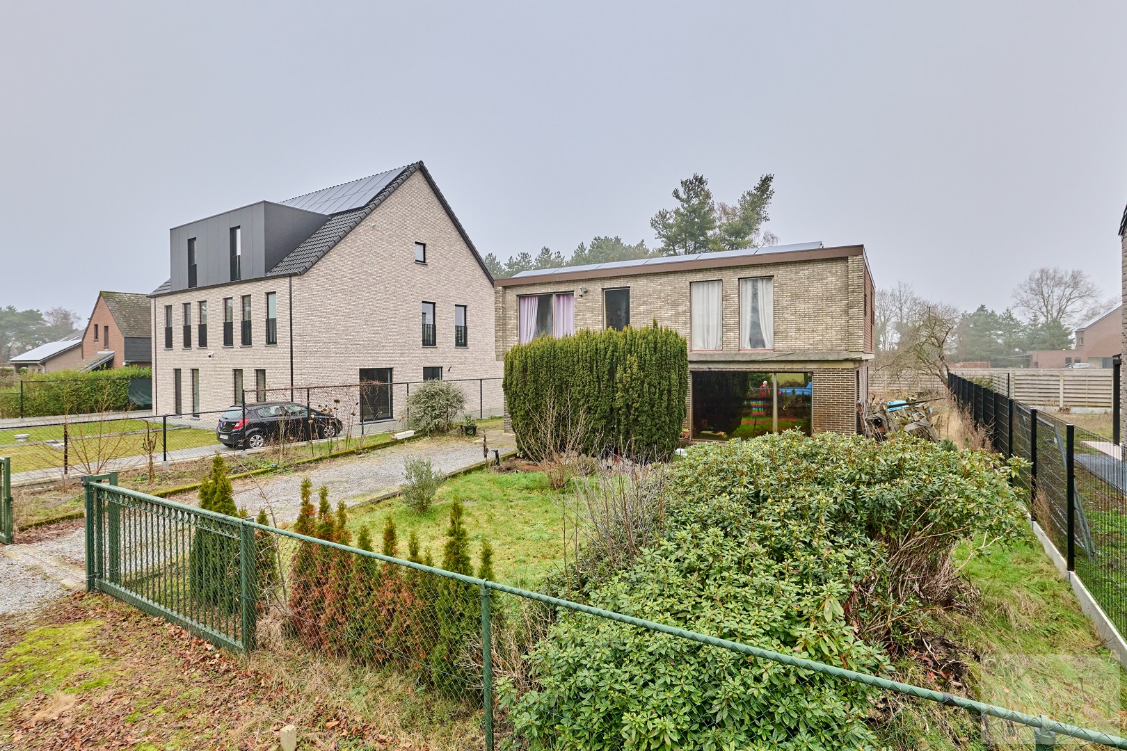 Te renoveren gezinswoning met 5 slaapkamers een perceel van 780 m² in Lommel - foto 4