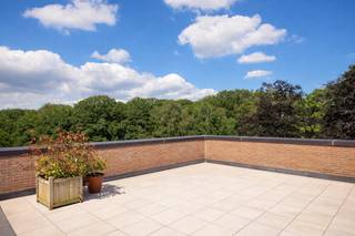 Ontdek dit exclusief appartement van ca. 178 m², gelegen in een prachtig en rustig parkdomein op een steenworp van het centrum van Kapellen. Dit...