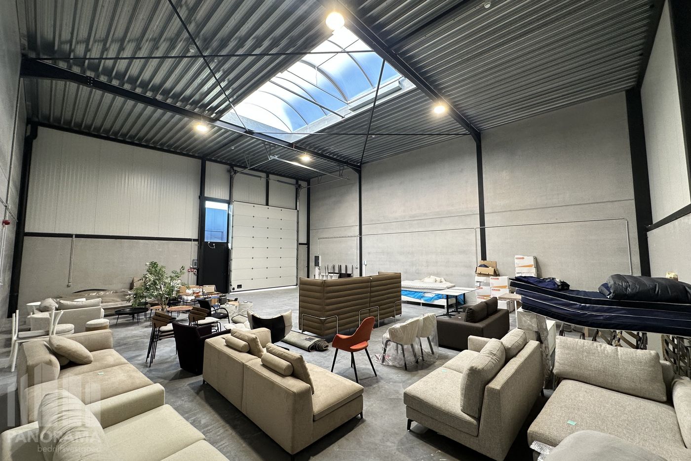 Nieuwbouw KMO-unit 180 m² te huur in Wielsbeke - photo 4