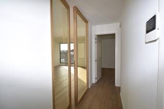 Modern nieuwbouwappartement op de 1ste verdieping, met een bruto bewoonbare oppervlakte van 100m² + Zuidgericht terras van 24m².Het appartement maakt...