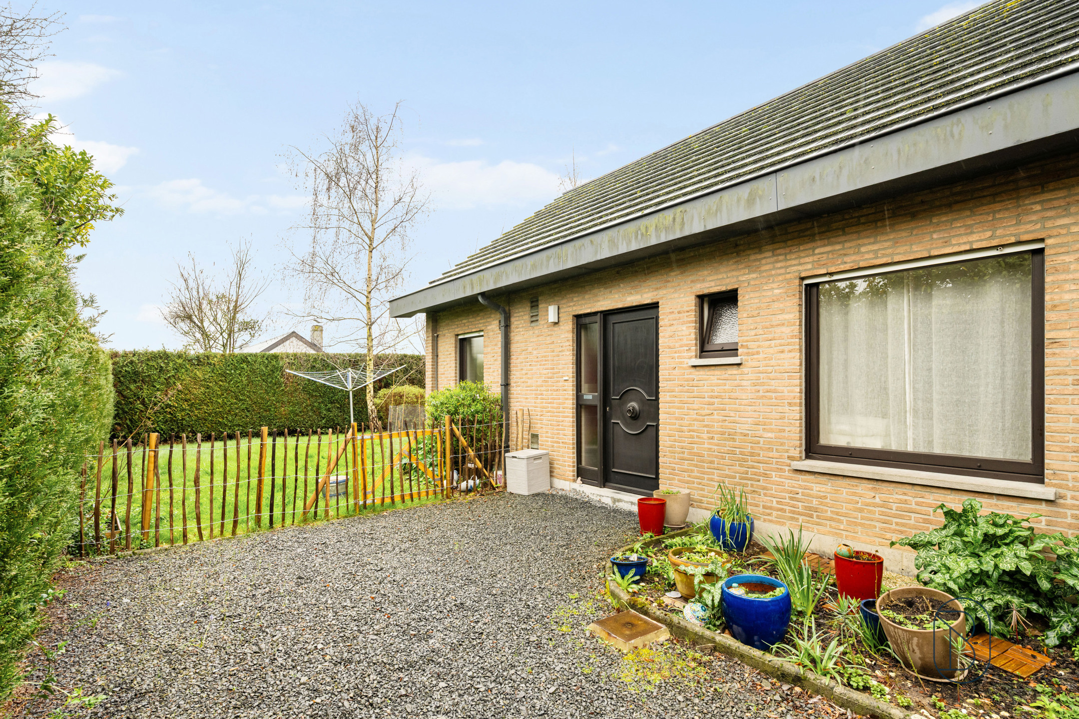 Bungalow op een mooi perceel, in een gegeerde woonwijk!  - foto 5