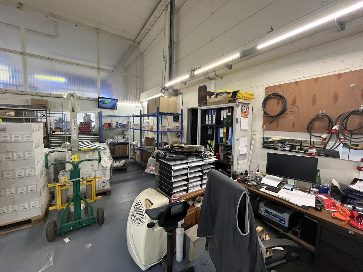 Kantoorruimte met magazijn op toplocatie te huur in Zaventem - foto 5