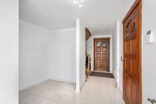 Te koop: ééngezinswoning in het centrum van Zaventem, op wandelafstand van openbaar vervoer en nabij belangrijke invalswegen.Deze woning uit 1989...