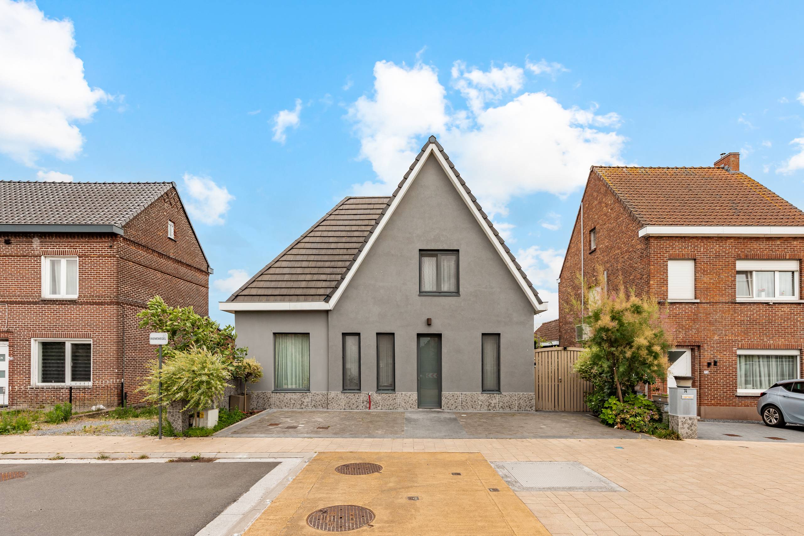 GERENOVEERDE WONING MET 5 SLAAPKAMERS EN ZUIDGERICHTE TUIN - foto 1