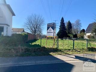 Bent u op zoek naar de perfecte locatie om uw #droomhuis te bouwen?Zoek niet verder! Deze prachtige bouwgrond, gelegen aan de Melbeekstraat 21A in...