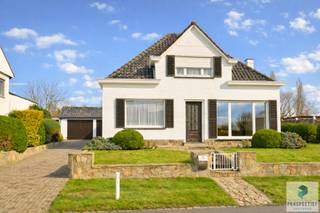  IN OPTIE NA 6 WEKEN - COMPROMIS IN OPMAAK | Ruime woning met 3 slpk, grote dubbele garage en grote tuin op 829 m²  - Deze karaktervolle  woning...