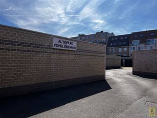 Gelijkvloerse garagebox gelegen in een bovengronds garagecomplex in het centrum van Bredene-Duinen. Het garagecomplex bevindt zich tussen...
