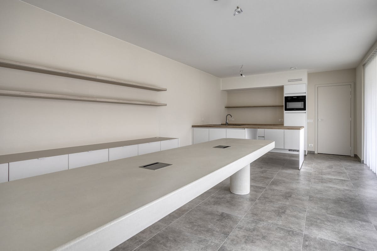 Appartement moderne avec possibilité de bureau ou de cabinet - photo 2