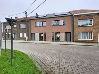 LIGGING: Met trots presenteren wij deze 2 nieuwbouwwoningen die individueel te huur zijn. Deze woningen zijn gelegen in de Hoekestraat 84 en 84A...