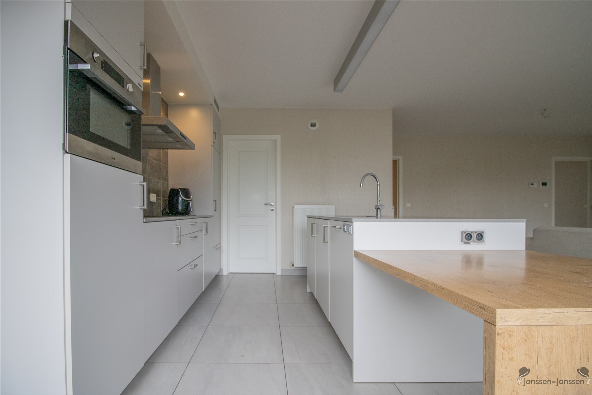 Gelijkvloers appartement van 114 m² met 2 slaapkamers en privé tuin - foto 5