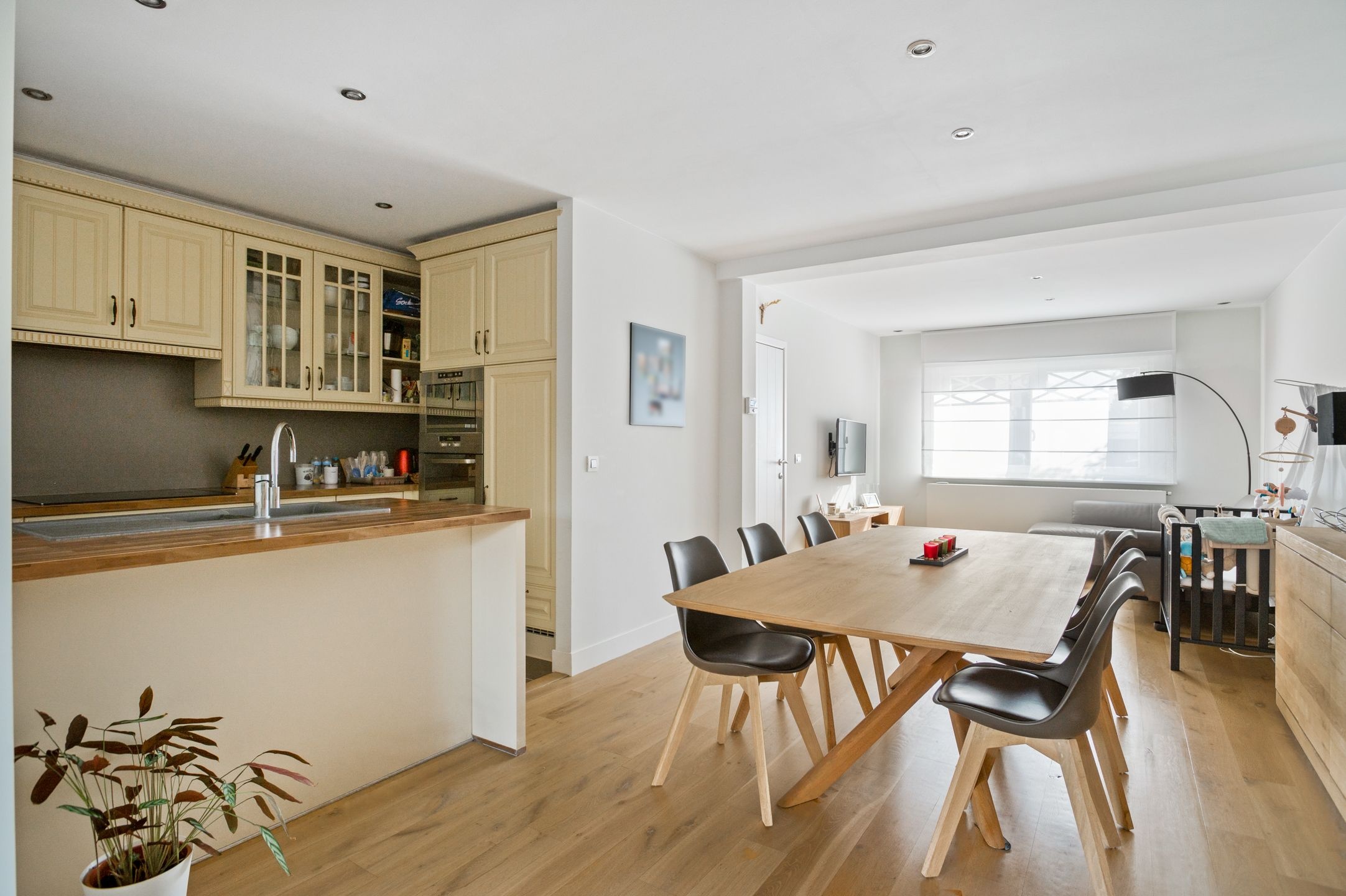 Toffe woning nabij het centrum van Schoten! - foto 4