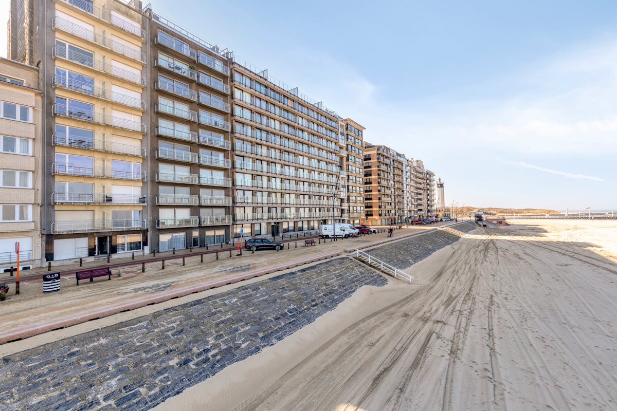 Gemeubeld appartement koop in Blankenberge met zeezicht - foto 1