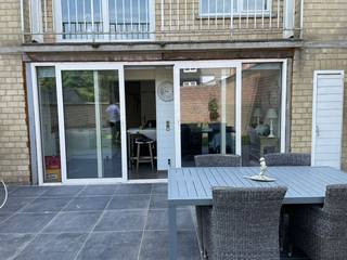 <span><span><span><span><span><span><span><span><span><span><strong>Gelijkvloers appartement met tuin &amp; gloednieuwe condensatieketel (2025).</strong></span></span></span></span></span></span></span></span></span></span><br /><span><span><span><span><span><span><span><span><span><span>Welkom in het hart van <strong>Blankenberge</strong>, waar deze gezellige <strong>gelijkvloers studio</strong> je meteen charmeert met haar eigentijdse flair en verrassend grote <strong>tuin</strong>! </span></span></span></span></span></span></span></span></span></span><br /><span><span><span><span><span><span><span><span><span><span>✨ Stap binnen in een lichte, knusse leefruimte met open keuken, de perfecte spot om tot rust te komen, te koken of gewoon te genieten. De grote raampartijen zorgen voor een goede connectie met het ruime <strong>terras</strong> én de groene tuin (inclusief handige <strong>buitenberging</strong>).  Zin in rust? Hier is het elke dag zen.  De badkamer?  Volledig uitgerust met douche, klaar voor je ochtend rush of relaxmoment.</span></span></span></span></span></span></span></span></span></span>
<div><span><span><span><span><span><span><span><span><span><span>💡 Extra leuk : deze studio hoeft <strong>niet bij te dragen aan liftkosten.</strong></span></span></span></span></span></span></span></span></span></span></div>
<br /><span><span><span><span><span><span><span><span><span>✔️ <strong>Troeven op een rijtje :</strong></span></span></span></span></span></span></span></span></span>

<ul>
	<li>Dubbele beglazing (Hoogrendementsglas - PVC)</li>
	<li>CV op aardgas – nieuwe ketel in 2025</li>
	<li>Grote tuin met terras &amp; buitenberging</li>
	<li>Geen liftkosten</li>
	<li>Instapklaar en eigentijds</li>
</ul>
<span><span><span><span><span><span><span><span><span><span>🏖️  <strong>Ideaal als betaalbare woonst, tweede verblijf of slimme investering aan zee.</strong></span></span></span></span></span></span></span></span></span></span><br /><span><span><span><span><span><span><span><span><span><span>📞 Bel snel naar 0491 05 01 62 of 📧 mail naar <span>info@home-vision.eu</span></span></span></span></span></span></span></span></span></span></span>