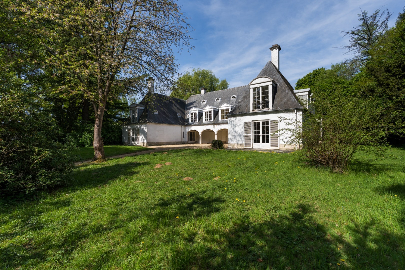 Een te moderniseren architecturale villa van ca. 700m² - foto 3