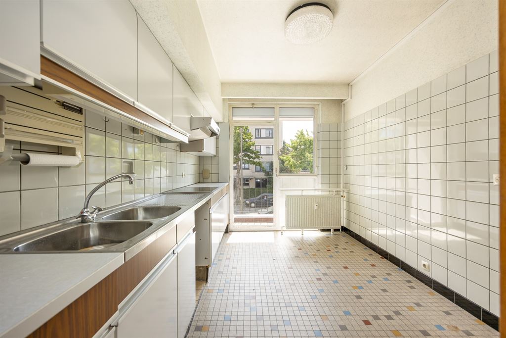 Gigantisch te renoveren appartement met 4 slpk - foto 4