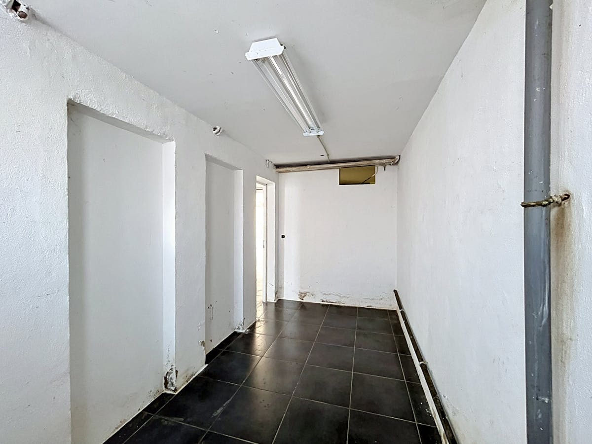 Garagebox te koop in Merksem met automatische poort - foto 5