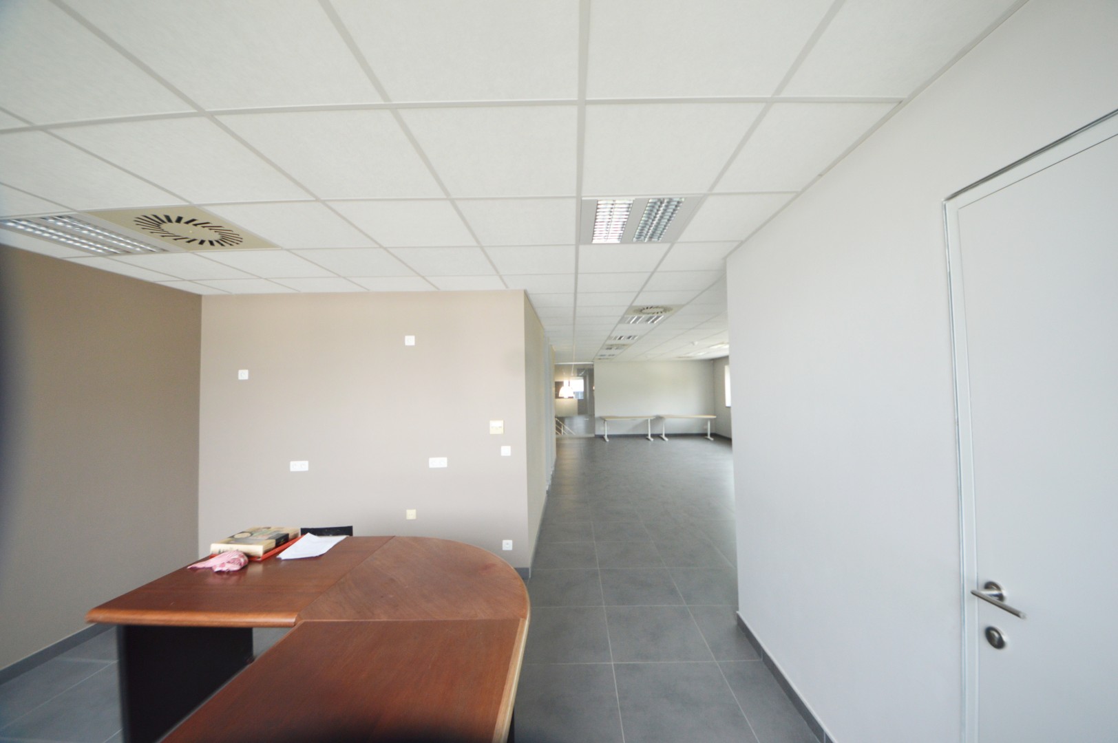 MODERN KANTOOR MET PARKING  - foto 5