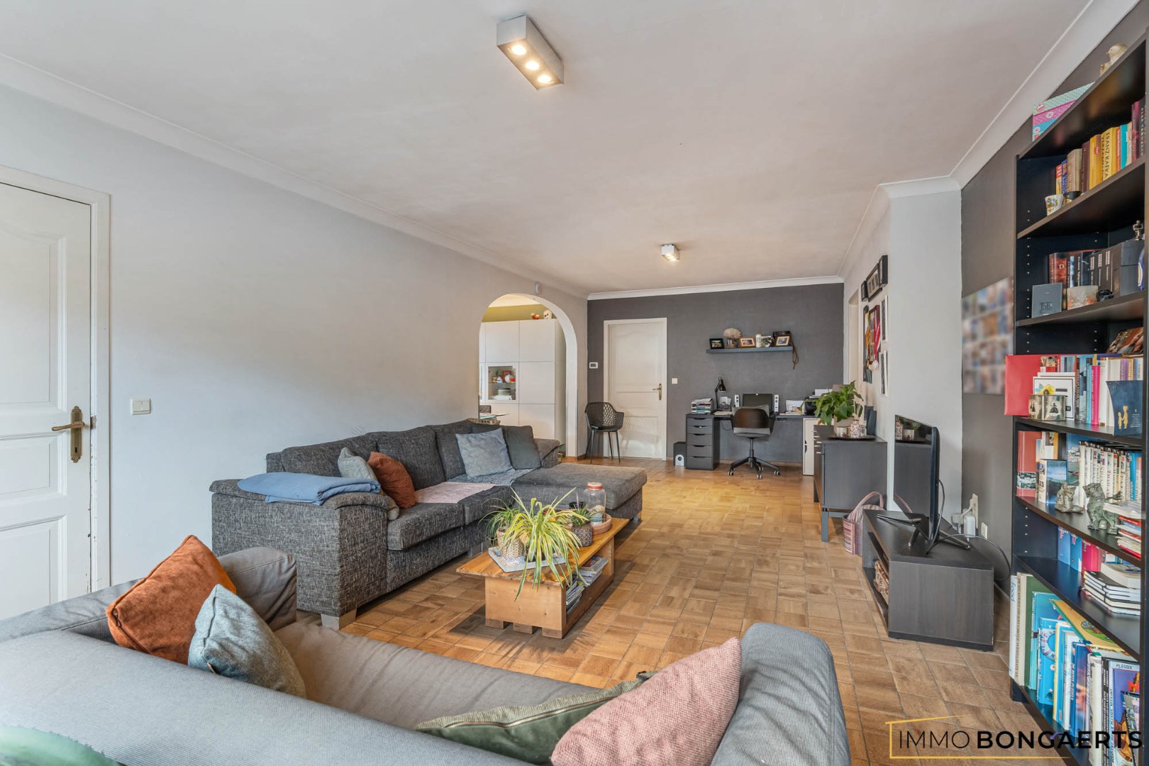 Gelijkvloers appartement met 3 slaapkamers - foto 4