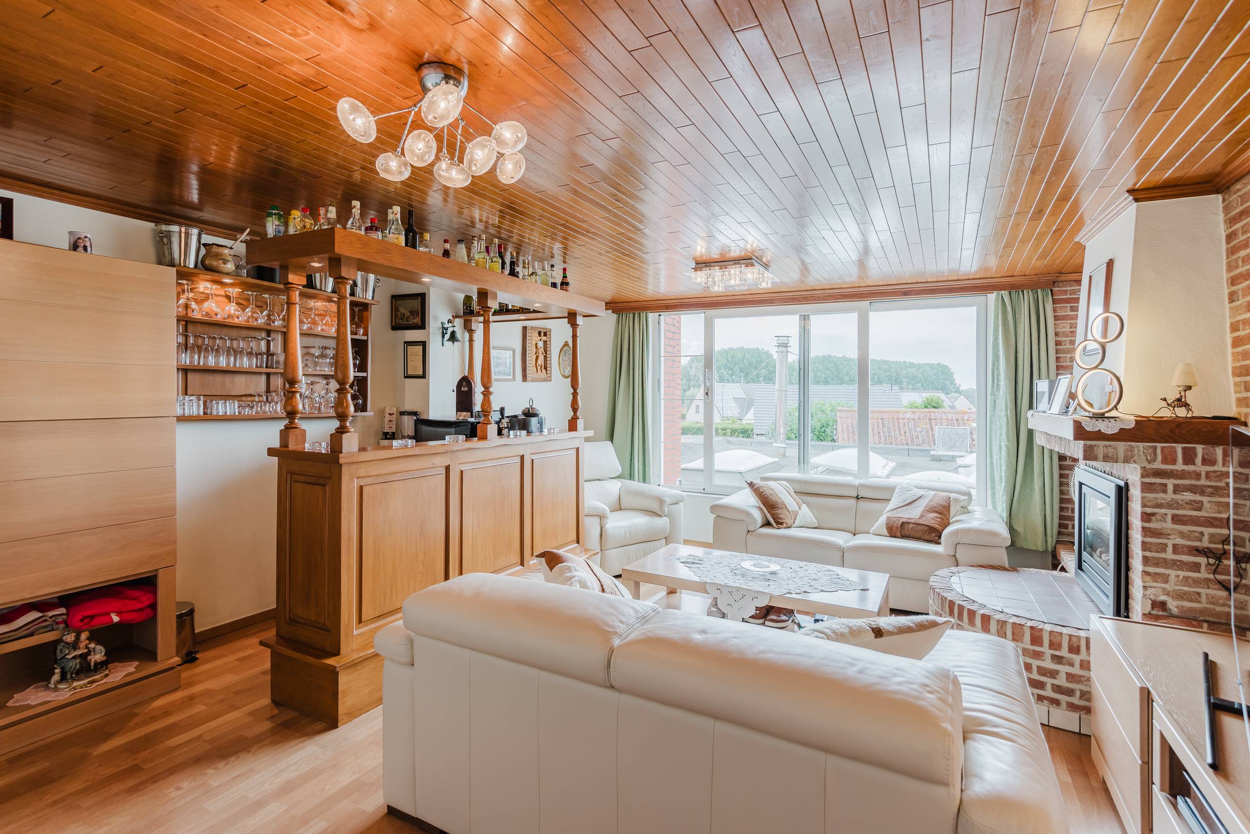 WONING MET HANDELSGELIJKVLOERS IN BOEKHOUTE - foto 4