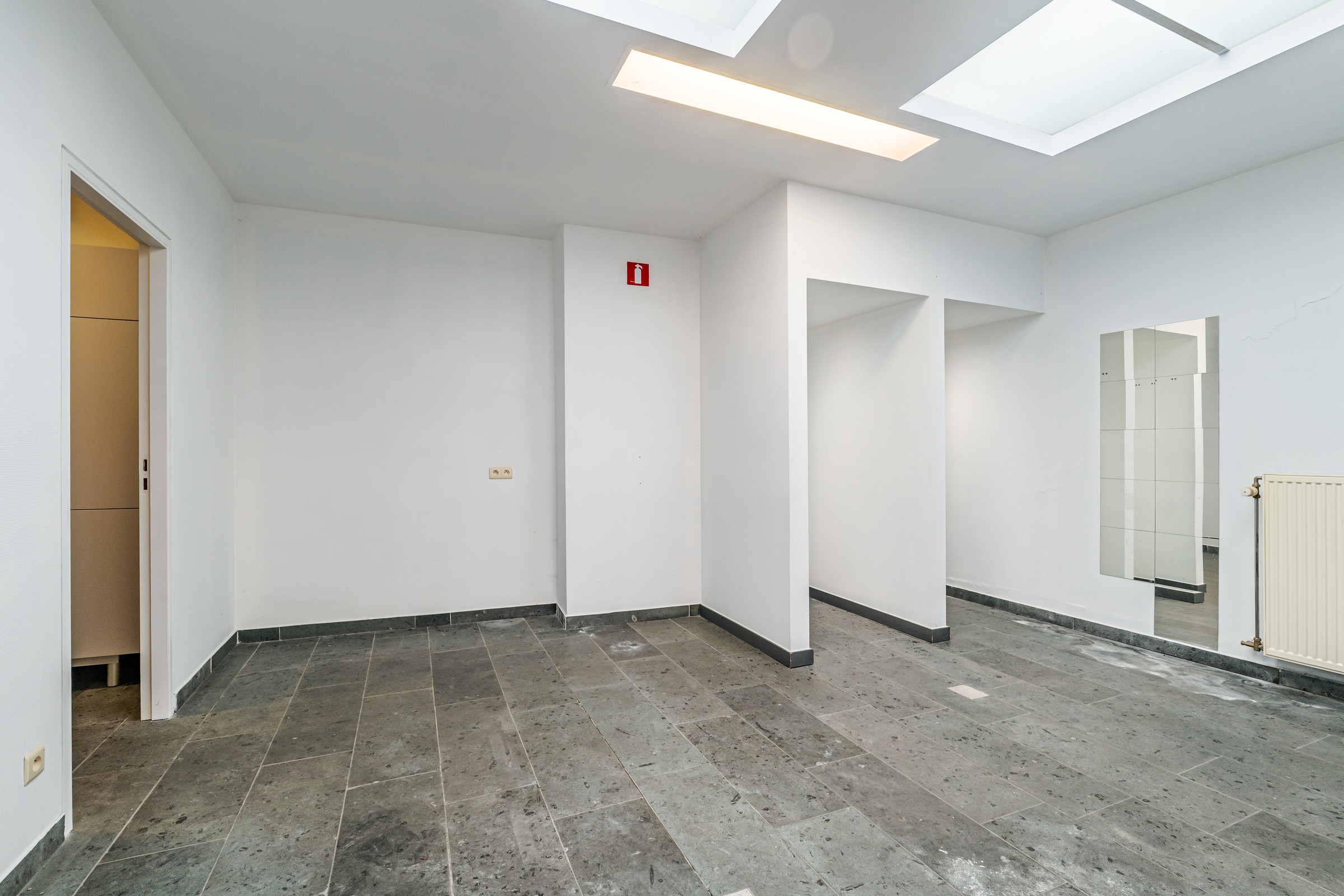 Te renoveren opbrengsteigendom met potentieel centrum Deinze - foto 4