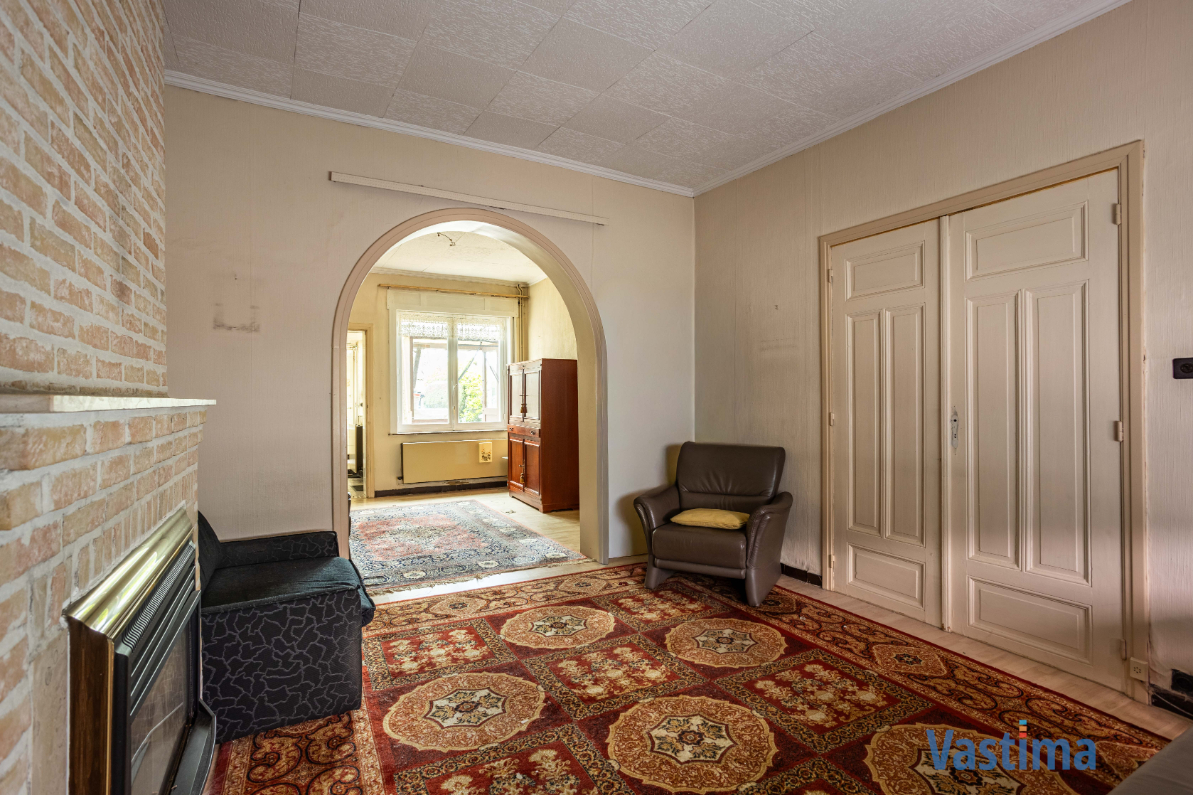 Te renoveren woning met tuin nabij OLV-Ziekenhuis - foto 4