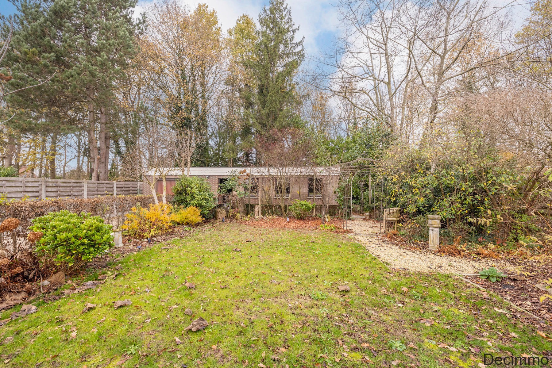 Rustig gelegen gelijkvloers landhuis op ca. 801 m² grond - foto 3