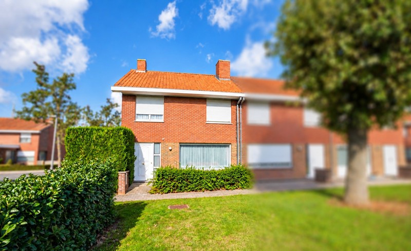 Hoekwoning met tuin en garage op een rustige ligging in Deerlijk - foto 1