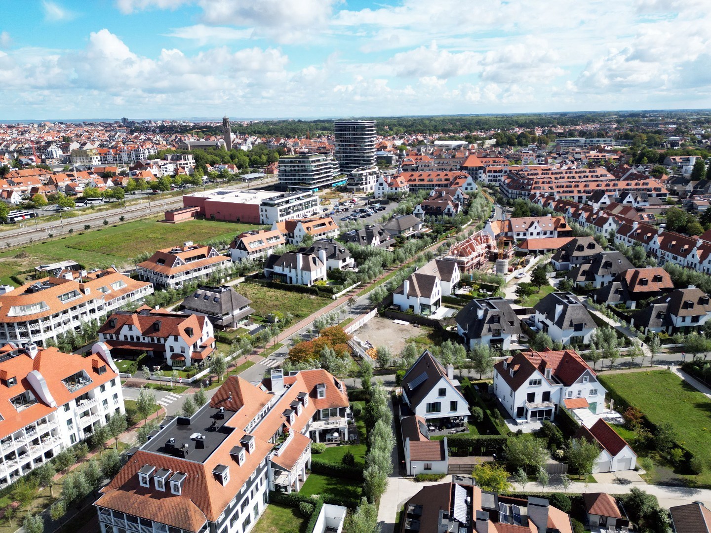 Apartment for sale in Knokke-Heist with 4 bedrooms - photo 4