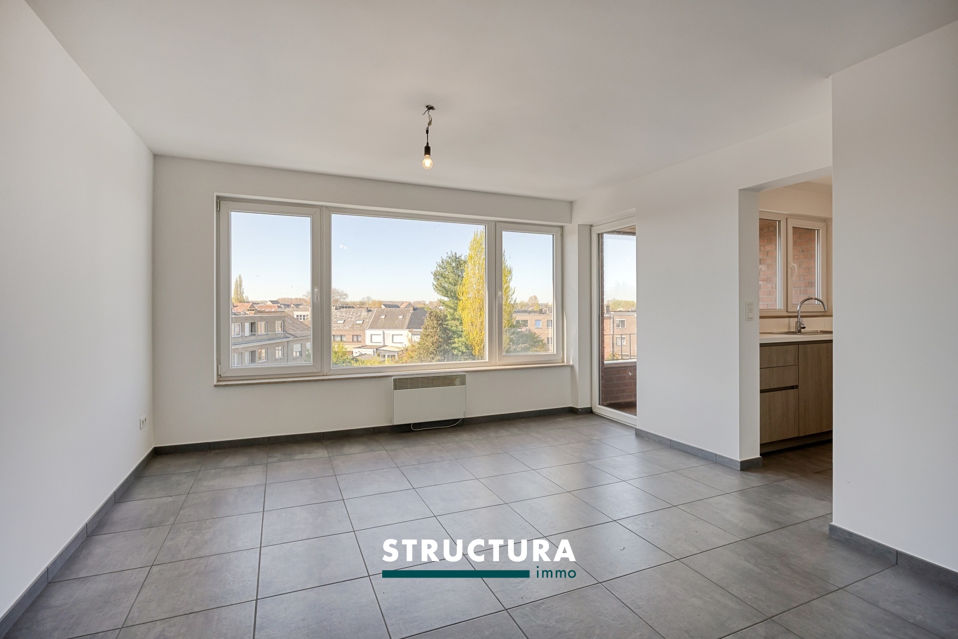 Gerenoveerd appartement op derde verdiep - foto 3
