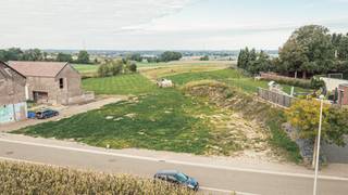 RUSTIG GELEGEN BOUWGROND VOOR HALFOPEN BEBOUWING TE MILLEN*** Bekijkt U deze bouwgrond via een aanverwante website? Surf dan...