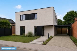 <p><span>Deze pas afgewerkte open bebouwing met mooie gelijmde gevelstenen, ligt in de Pastorijstraat, een verkeersluwe éénrichtingsstraat met gratis parkeerplaatsen en een school (zone 30). Het EPB-doelpeil van deze BEN-woning wordt behaald door dikke isolatielagen; ventilatiesysteem D; warmtepomp (lucht/water); algemene vloerverwarming; 6 zonnepanelen; alu-ramen met superisolerende beglazing; etc. U beschikt over een kabel voor uw toekomstige laadpaal, plus een vergunning voor het plaatsen van een carport. Inkom, leefruimte en keuken met eiland (6 zitplaatsen) lopen in mekaar over. We spotten in de keuken volgende toestellen: kookplaat met geïntegreerde afzuiging, conventionele oven, microgolf, vaatwasser en hoge koelkast. De luxueuze afwerking werd doorgetrokken in de hele woning: hoge plafonds, videofoon, moderne trappen met natuursteen, binnendeuren met verborgen scharnieren, voldoende stopcontacten, internet-aansluiting in de kamers, led-strips (keuken), grote tegels, maatkeuken, etc. De grote  zwarte alu-schuiframen, kijken uit over de zonnig georiënteerde tuin. Dit volumineuze huis omvat een berging en een wasplaats. De luxueuze badkamer is groot genoeg voor een ligbad, een ruime inloopdouche met glazen wand, een dubbel lavabomeubel met spiegel (anti-condensfunctie) en een hangtoilet.</span></p><p><span> </span></p>