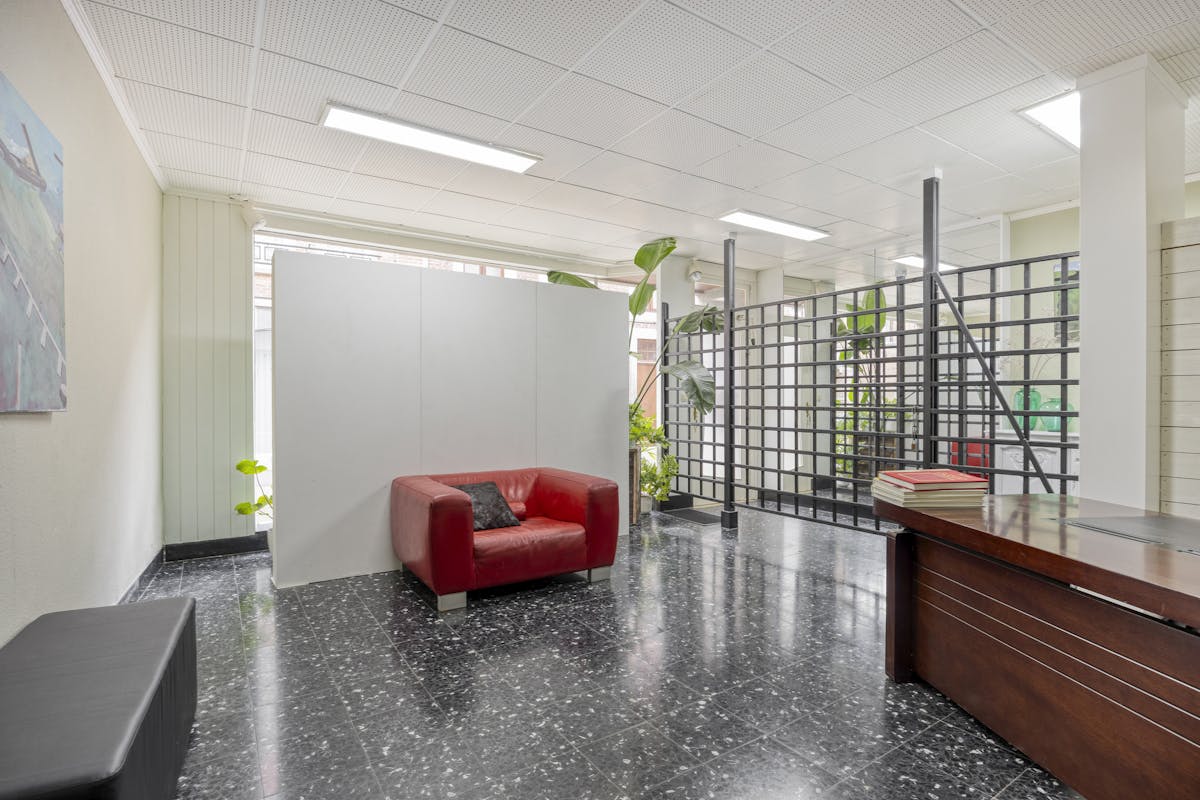 Uniek handelshuis met ruime garage in het hartje Borgloon - foto 3