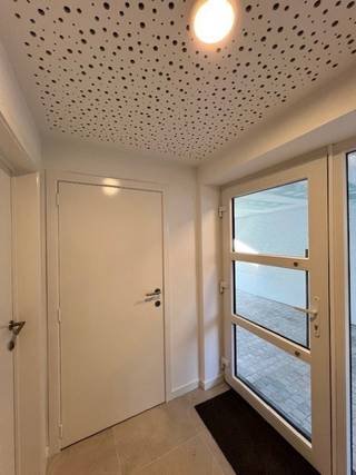 Beschrijving:Wij bieden te huur aan: een prachtig knus appartement op de eerste verdieping met terras, ideaal gelegen vlakbij het centrum van...