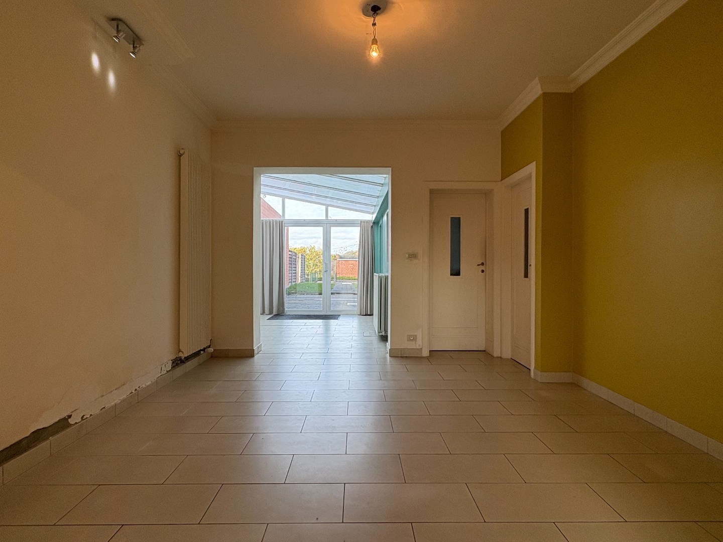 Ruime woning te koop met 3 slaapkamers, ruime tuin en geen renovatieverplichting! - foto 4