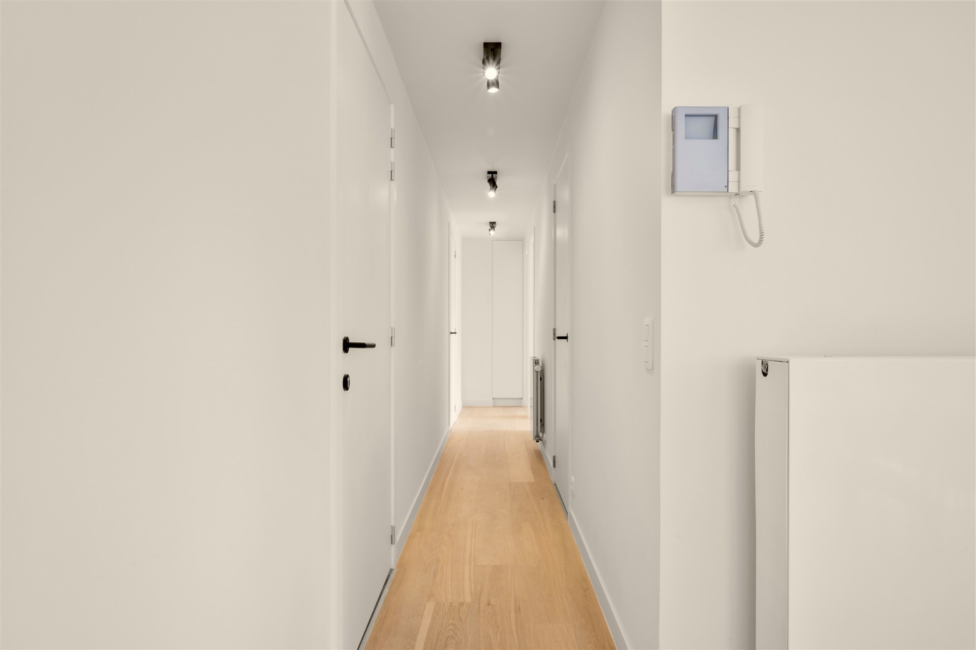 Prachtig gelijkvloers hoekappartement met 2 slpks - foto 5