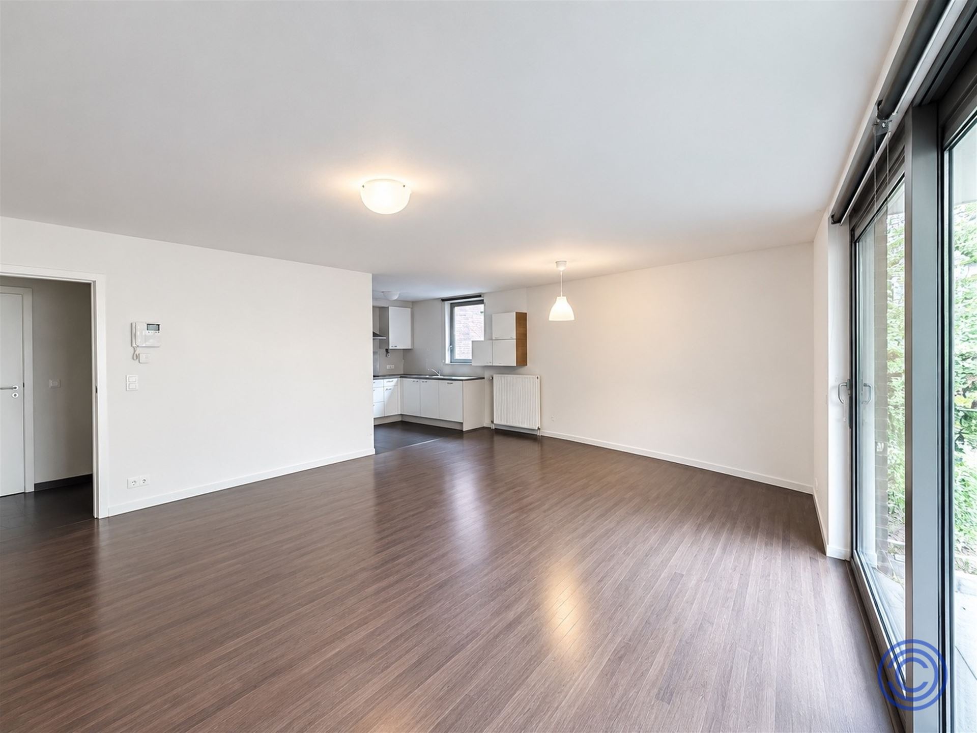Instapklaar 2-slpk appartement met terras in groene stadsomgeving! - foto 4