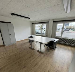 Various offices for rent in the Bruges business center in a very accessible location between the N31 and the city center. The buildings have...