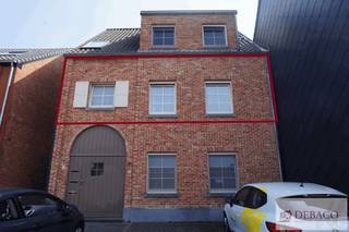 Prachtig appartement op de eerste verdieping met twee slaapkamers en terras te Herenthout.Dit appartement bestaat uit een inkomhal, ruime woonkamer...