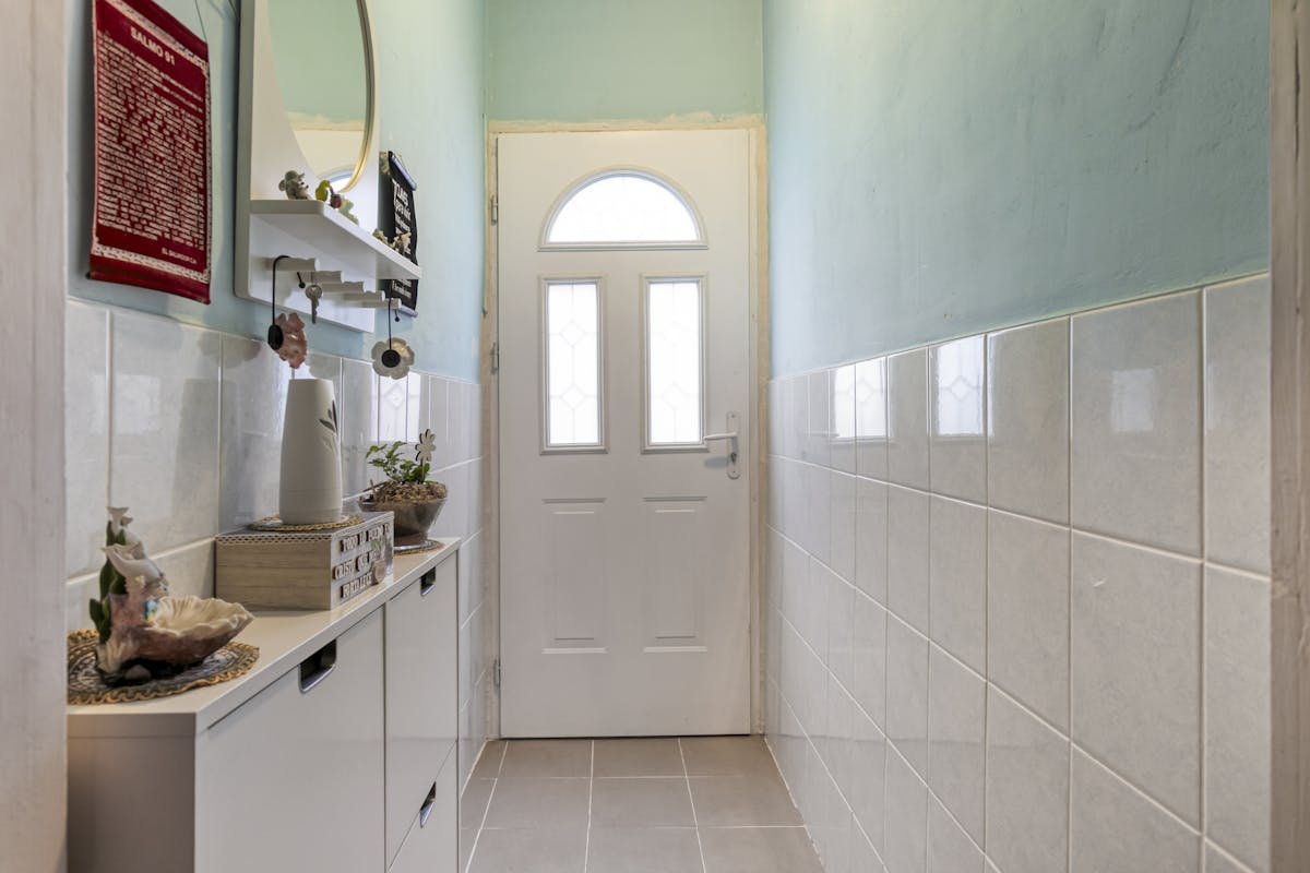 Grondig op te frissen rijwoning met 3 kamers te Gentbrugge - foto 2