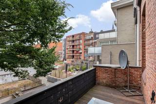 Appartement met 3 slaapkamers, leuk en groot terras, 3 slaapkamers, badkamer, apart toilet, wasplaats en keuken in centrum Turnhout. Gunstig EPC...