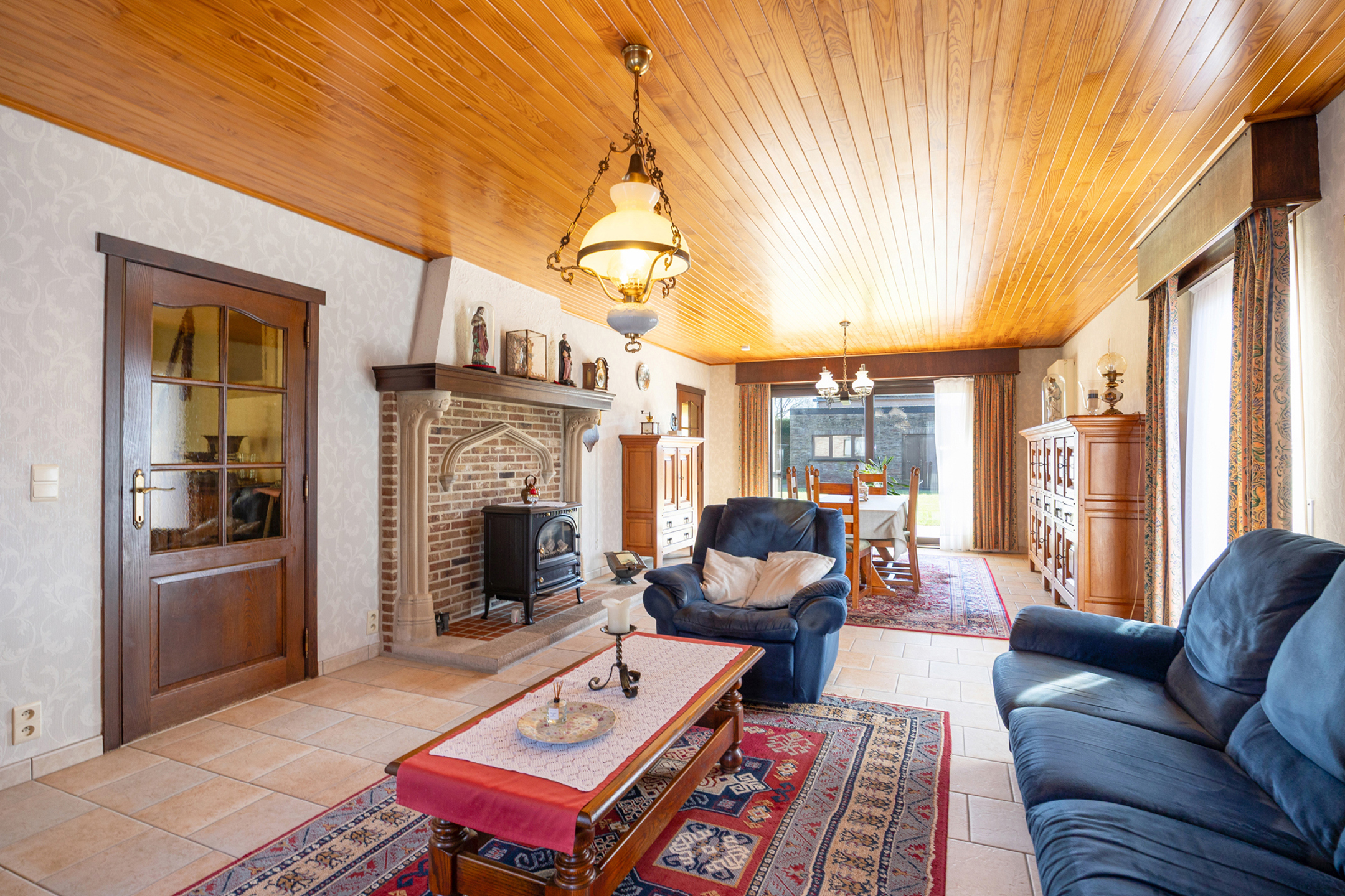 Nette woning met 3 slpk., tuin, garage en werkhuis in Geel - foto 2