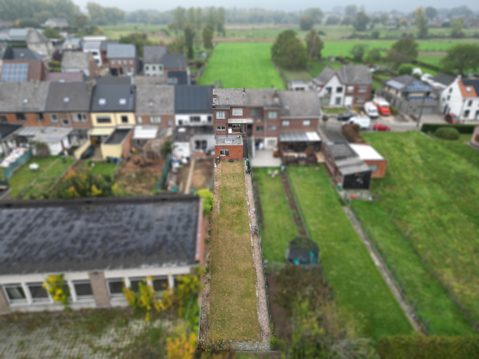 Rustig gelegen, Ruime Woning met 3 SLPK, Tuin én Garage! - foto 1